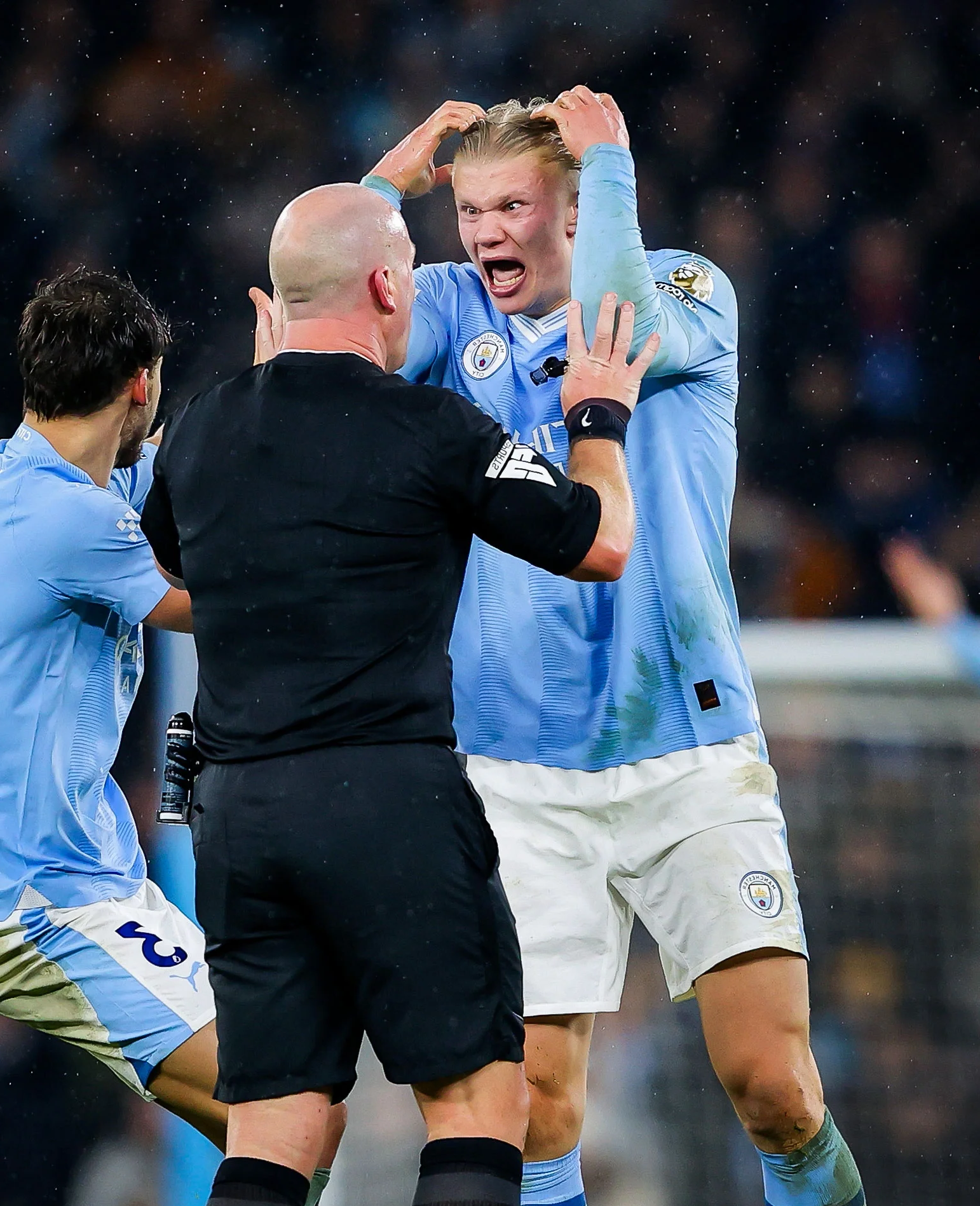 开云棋牌哈兰德在加拿大队比赛中夺冠，反败为胜引发热议！的简单介绍